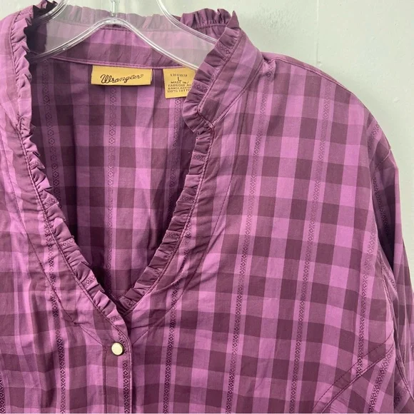 Wrangler Ruffle Gingham Checks Pearl Snap Top - Picture 4 of 6